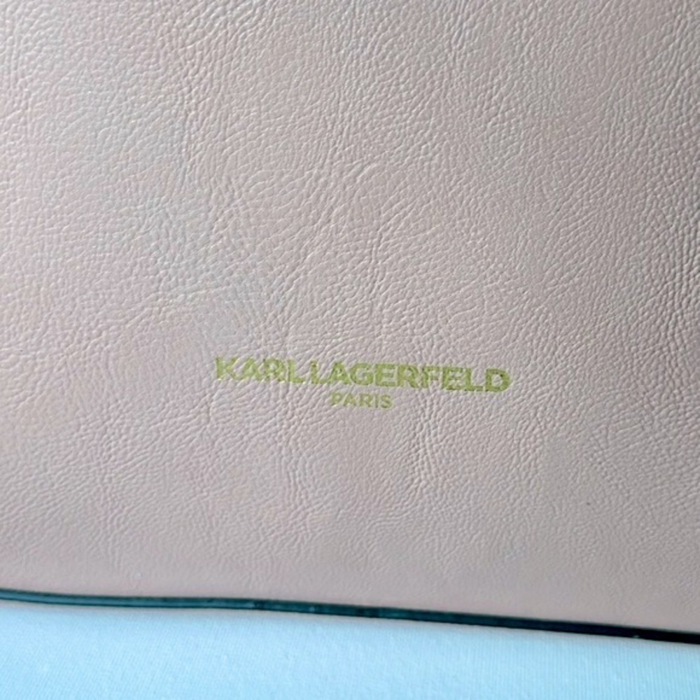 Karl Lagerfeld Vegan Leather REVERSIBLE Light pink/nude Tote w/ Pouchette Pouch - Picture 3 of 11